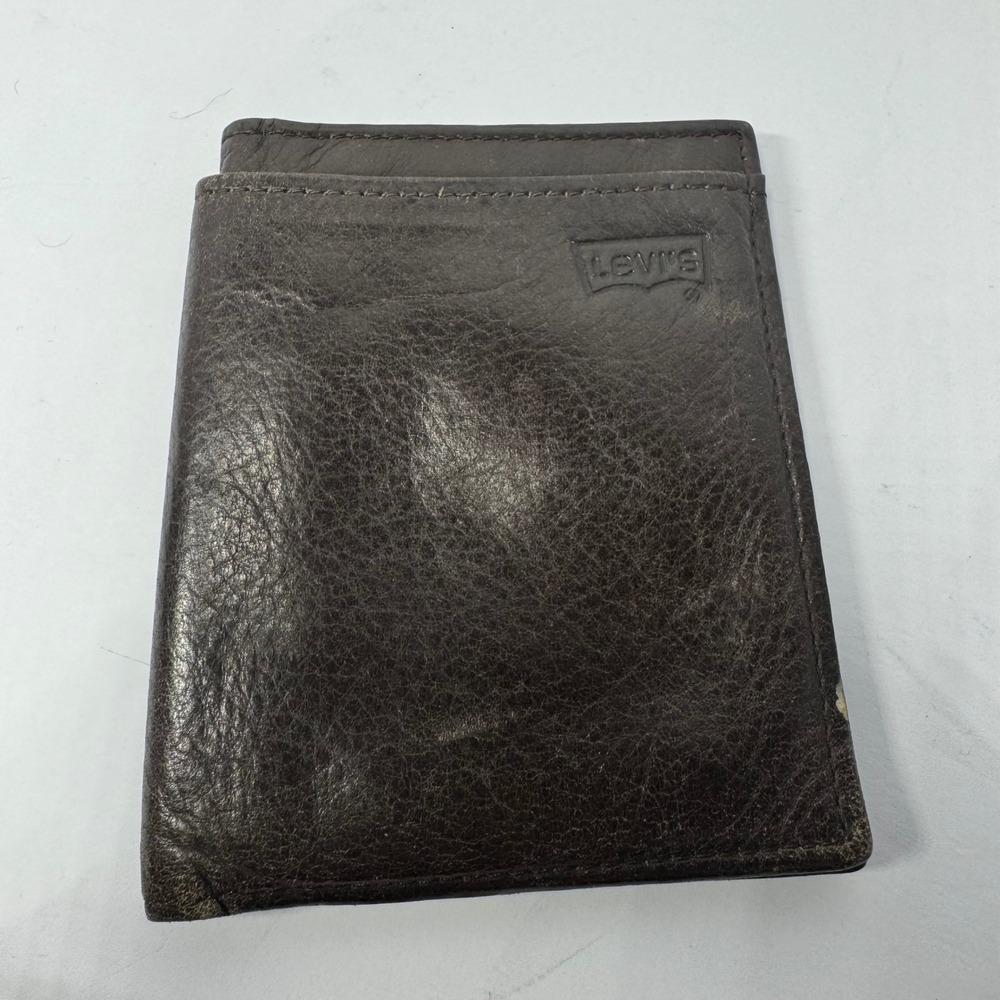 Levi's Men's Dark Brown Rugged Pebbled Leather Bifold Vertical Slim Wallet‎ ID